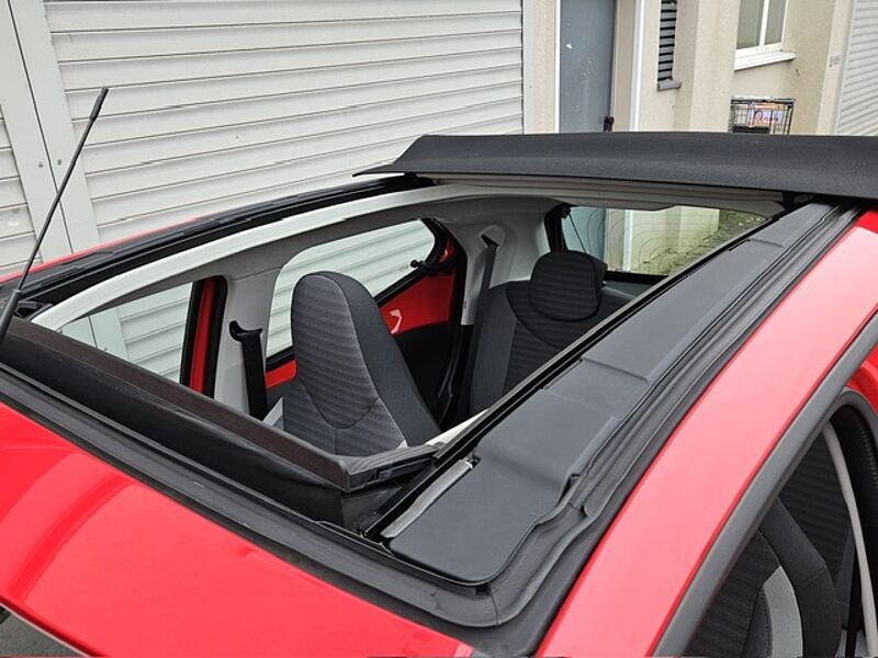 Toyota Aygo X Sky Air - Navi, LED, Alu, Klima, BT .. . wenig km