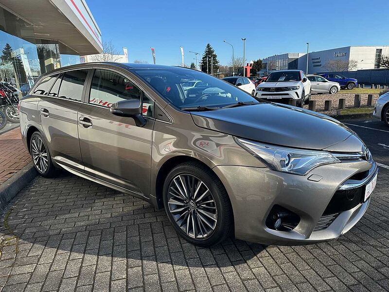 Toyota Avensis Touring Sports 1.8 - Navi, Standhz. , AHK, Leder, LED, SHZ, BT-FSA
