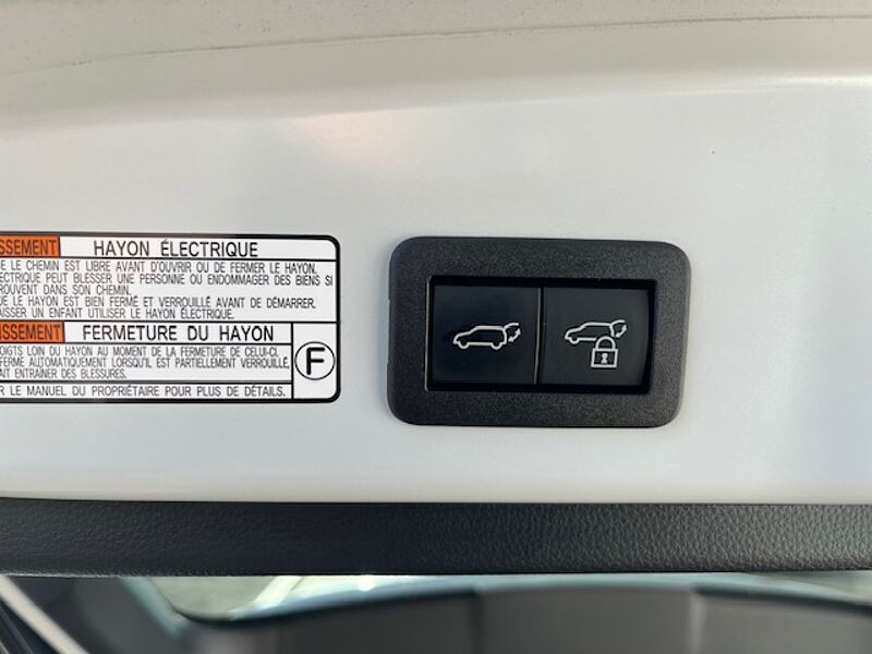 Toyota Corolla Cross 1.8 Hybrid Style - NAVI, LENKHZ, LED, PDC, SZ. ..