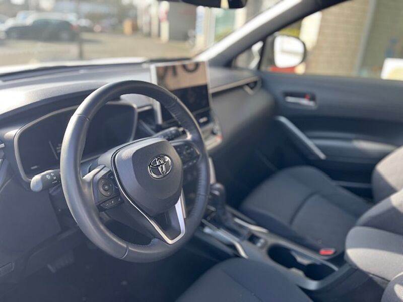 Toyota Corolla Cross 1.8 Hybrid Style - NAVI, LENKHZ, LED, PDC, SZ. ..