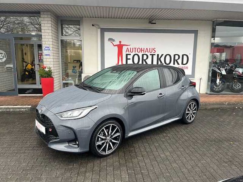 Toyota Yaris 1.5 Hybrid GR Sport - NAVI, LED, PDC, SZ .. . -