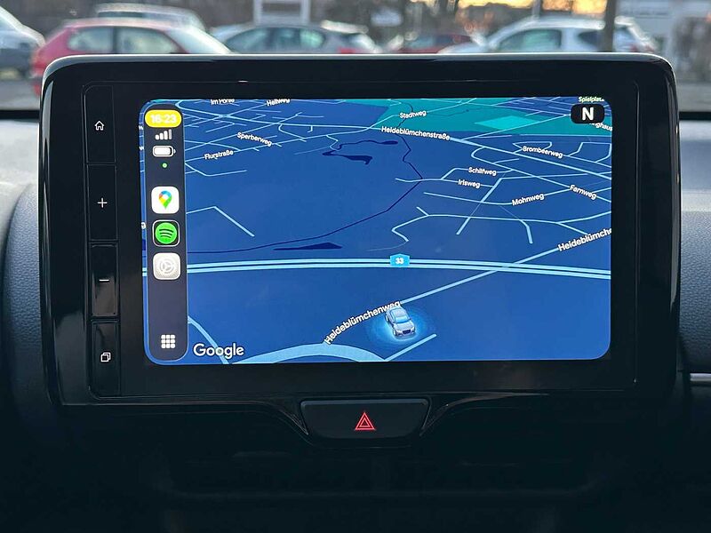 Toyota Yaris 1.5 Automatik Style Selection  - LED, Navi, SZ