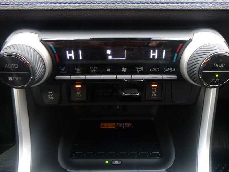 Toyota RAV4 Hybrid Style AWD 4x4 - AHK, LED, BT, Navi, PDC