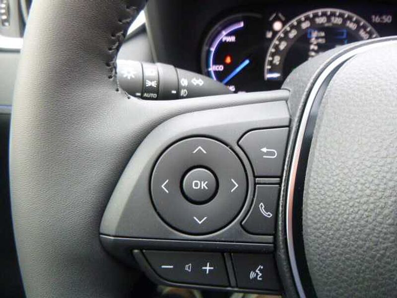 Toyota RAV4 Hybrid Style AWD 4x4 - AHK, LED, BT, Navi, PDC