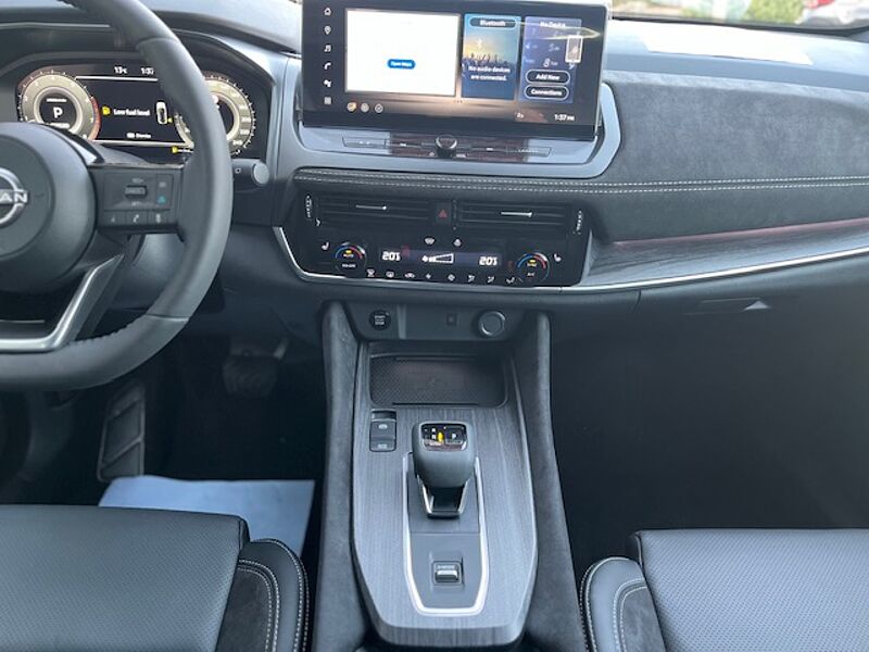 Nissan Qashqai 1.3MHEV Tekna Plus+ XTronic - Bose, Pano, 20'' - Facelift
