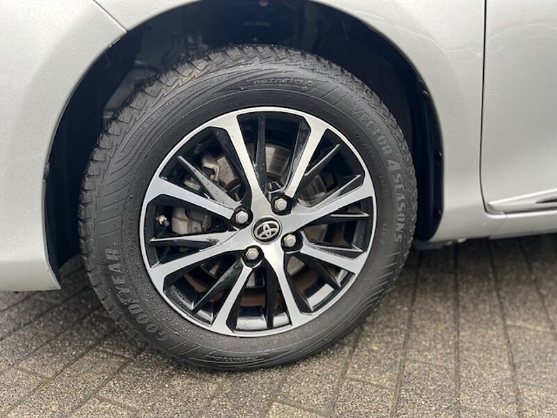 Toyota Yaris Hybrid Team Deutschland - SHZ, CAM, Alu, BT