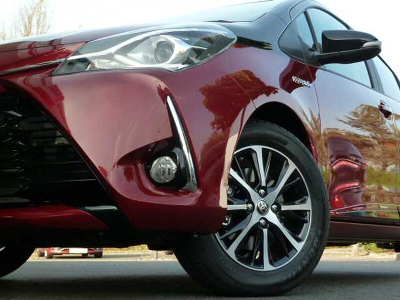 Toyota Yaris Hybrid Style - Navi, Alu, Safety S. , SZ, Keyless, BT