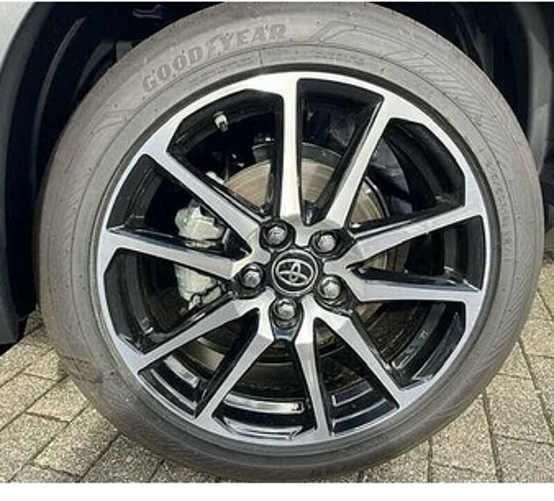 Toyota Yaris Cross 1.5 GR Sport Hybrid -  LED, Navi, el. Heckkl. , SZ