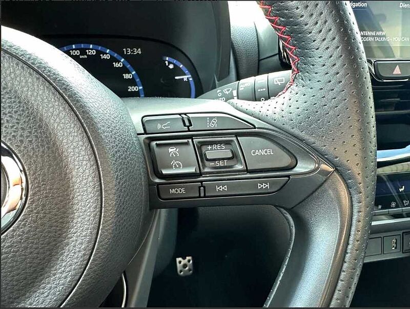 Toyota Yaris Cross 1.5 Hybrid GR Sport - HEAD. , JBL, elektr. Heckkl. , LED .. .