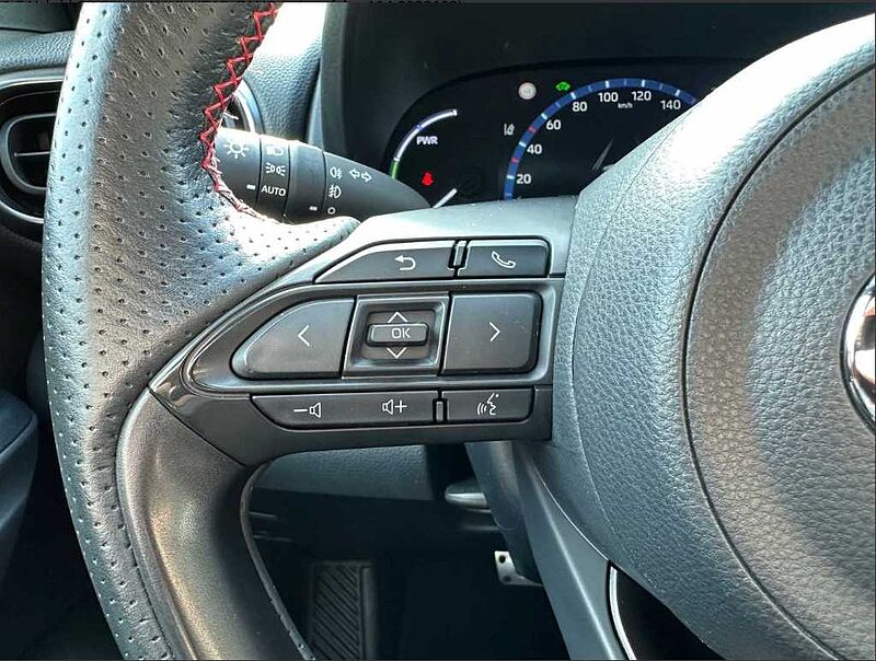 Toyota Yaris Cross 1.5 Hybrid GR Sport - HEAD. , JBL, elektr. Heckkl. , LED .. .