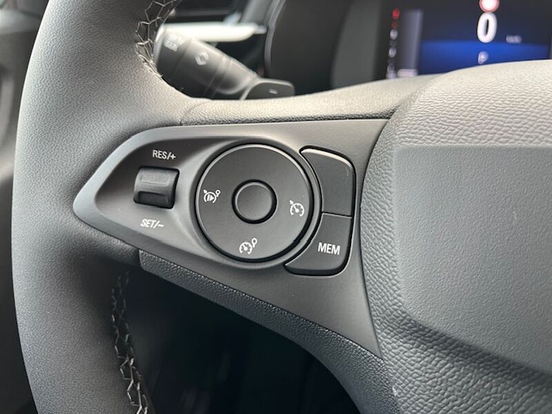 Opel Corsa 1.2T GS Black Edition - Autom. - Massage, Navi, SZ, LED, TL, PDC