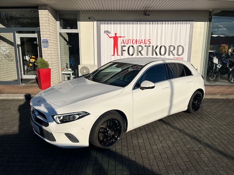 Mercedes-Benz A 200 - Navi, PDC, SHZ, Mult. B.-LED, Alu