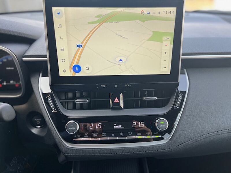 Toyota Corolla Cross 2.0 Hybrid Style - Facelift - NAVI, LED, PDC