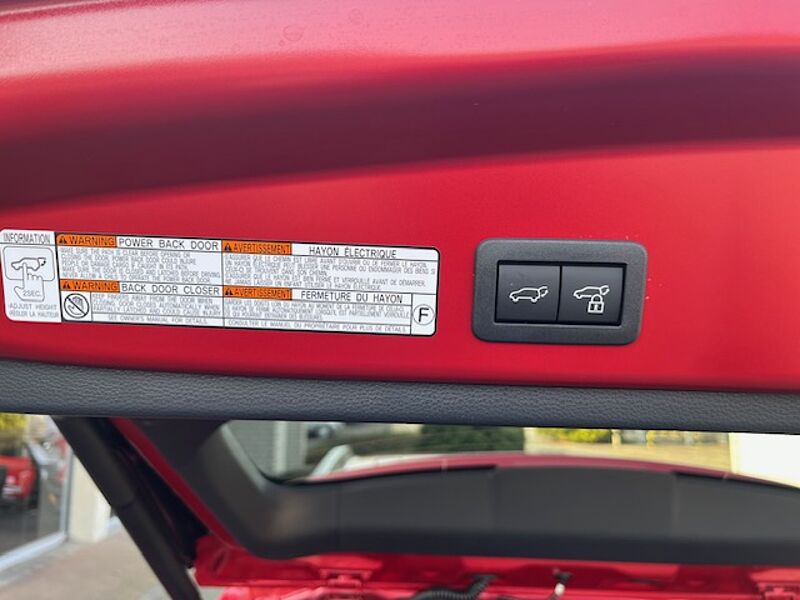 Toyota Corolla Cross 2.0 Hybrid Style - Facelift - NAVI, LED, PDC