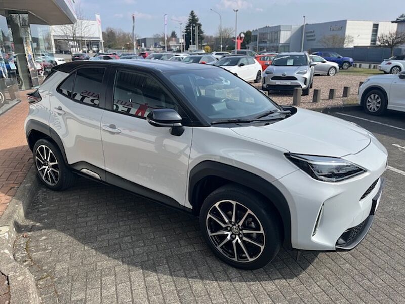 Toyota Yaris Cross 1.5 Hybrid GR Sport - HEAD. , JBL, elektr. Heckkl. , LED .. .