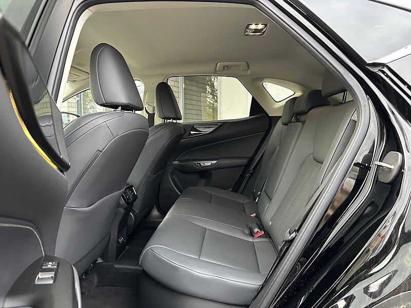 Lexus NX450h+ 4x4 Business - Navi, PDC, Leder, TW, SZ