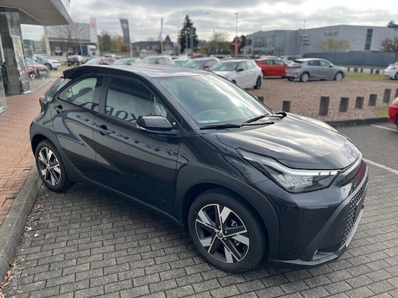 Toyota Aygo X Hybrid - Comfort - Automatik - Navi, LED