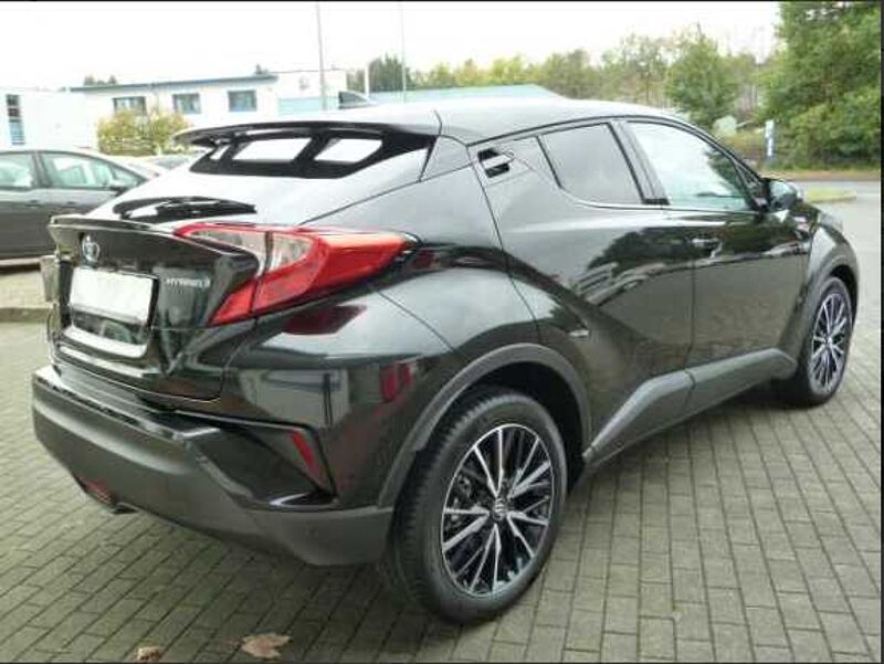 Toyota C-HR 2.0 Hybrid Team D - SH, Bhz. Lenkr. , Parkass. , Navi, LED .. .