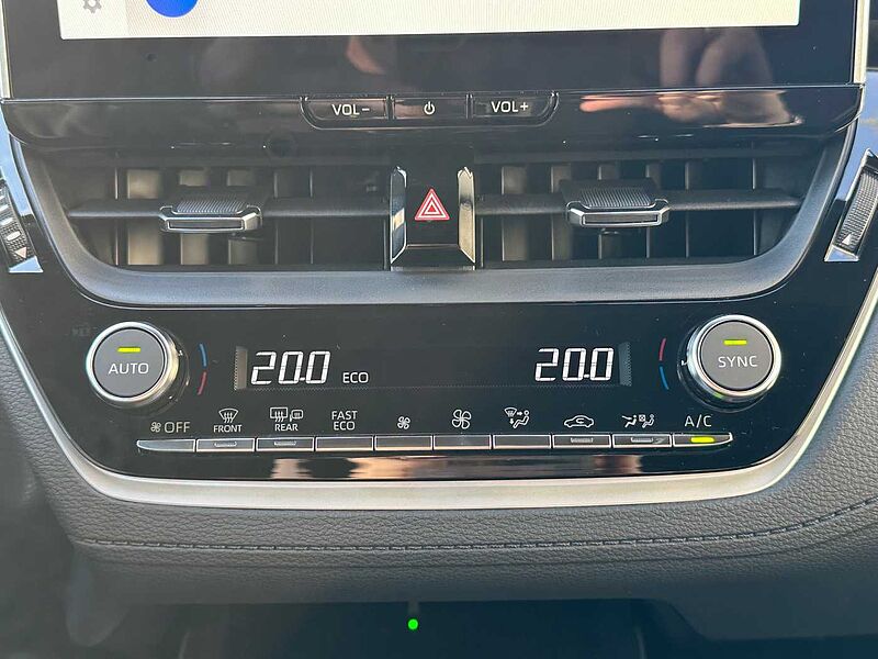 Toyota Corolla Cross 2.0 Hybrid Style - Facelift - NAVI, LED, PDC