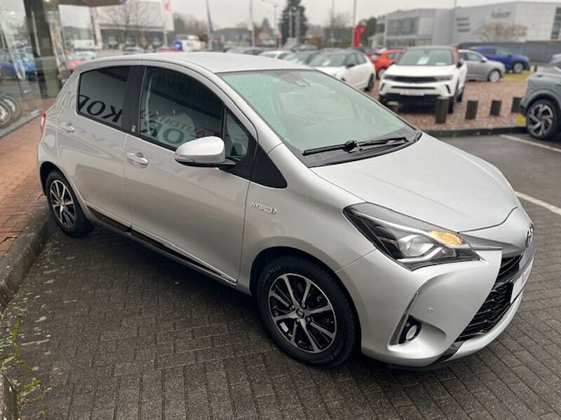 Toyota Yaris Hybrid Team Deutschland - SHZ, CAM,  Alu,  BT