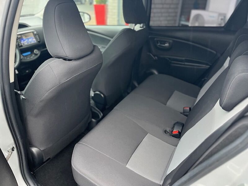 Toyota Yaris Hybrid Team Deutschland - SHZ, CAM,  Alu,  BT