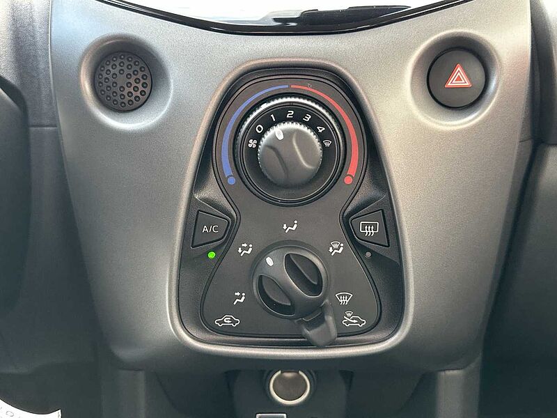 Toyota Aygo X - Team Deutschland - Automatik - Navi