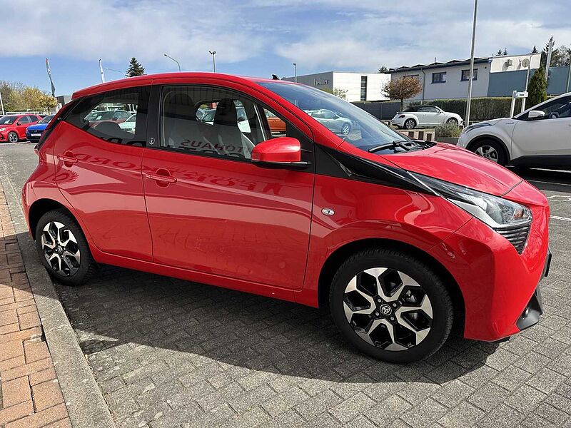 Toyota Aygo X - Team Deutschland - Automatik - Navi
