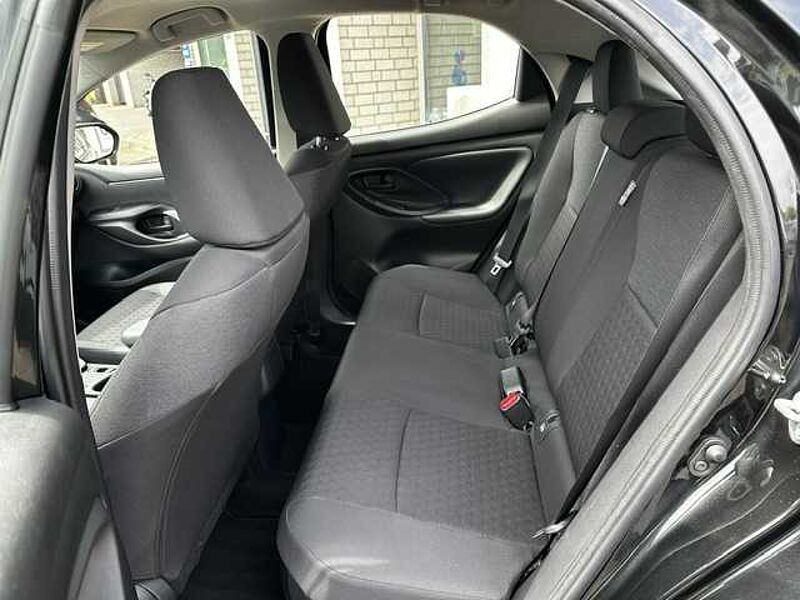 Toyota Yaris 1.5 Hybrid Style (Teamplayer) - NAVI, SHZ, KAM. , LED. ..