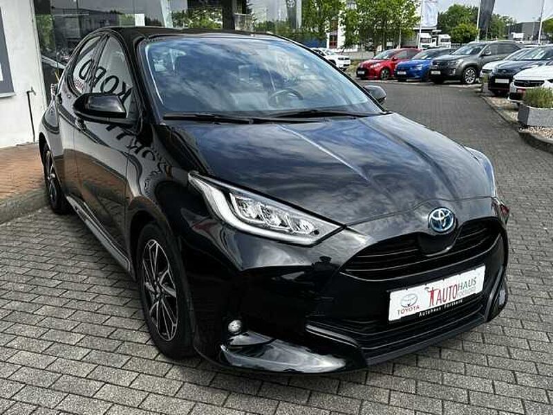 Toyota Yaris 1.5 Hybrid Style (Teamplayer) - NAVI, SHZ, KAM. , LED. ..