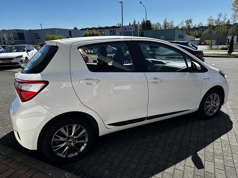 Toyota Yaris 1.5 Hybrid Comfort - Standhzg. , SHZ, CAM. .. . -