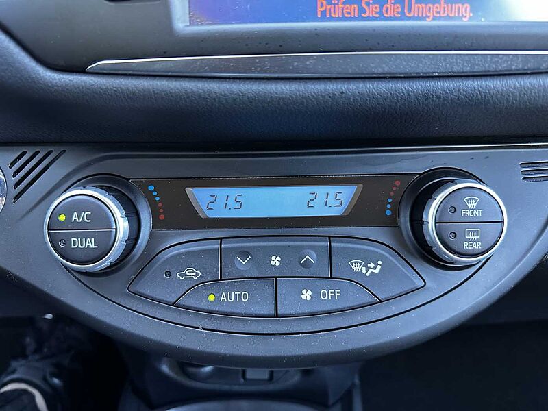 Toyota Yaris 1.5 Hybrid - Comfort - NAVI, KAM. , SHZ .. .