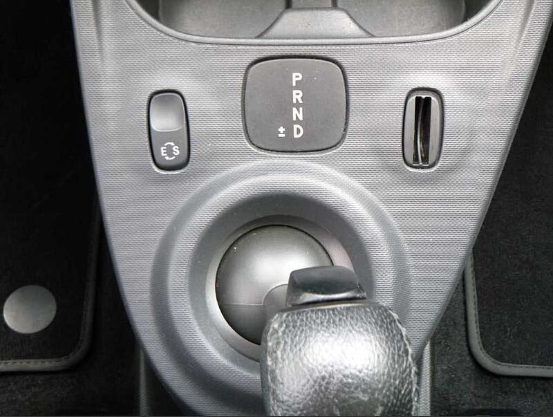 Smart ForTwo PERFECT - Pano. , Navi, SHZ, Kam. .. .