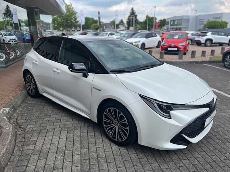 Toyota Corolla 2.0 Hybrid Style - Navi, PDC, LED