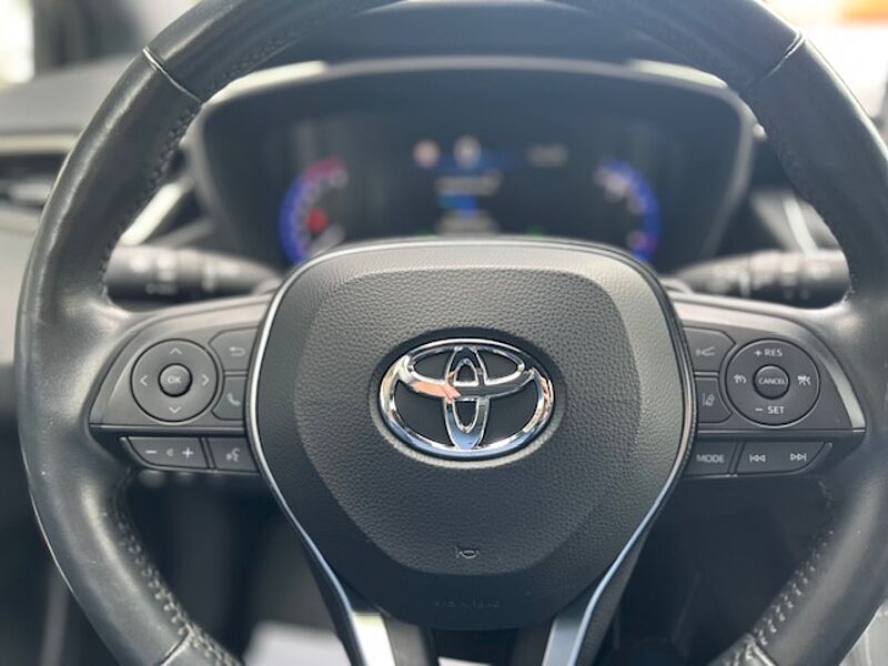 Toyota Corolla 2.0 Hybrid Style - Navi, PDC, LED