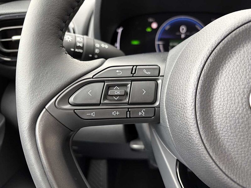 Toyota Yaris Style - 1.5 Hybrid - Navi, KEYLESS, SHZ.