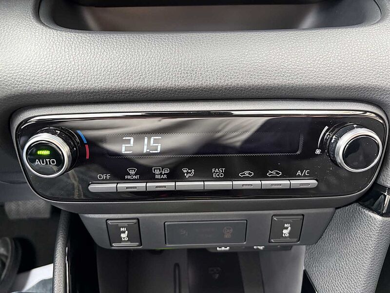 Toyota Yaris Style - 1.5 Hybrid - Navi, KEYLESS, SHZ.