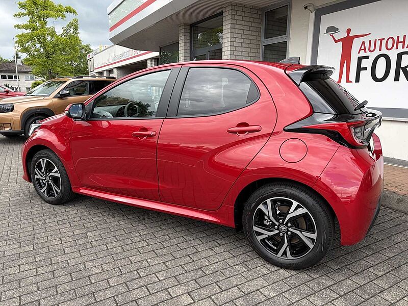 Toyota Yaris Style - 1.5 Hybrid - Navi, KEYLESS, SHZ.