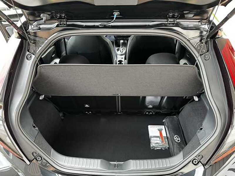 Toyota Aygo X Hybrid - Comfort - Automatik - Navi, LED
