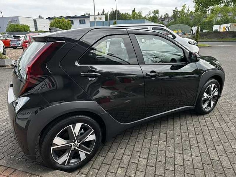 Toyota Aygo X Hybrid - Comfort - Automatik - Navi, LED