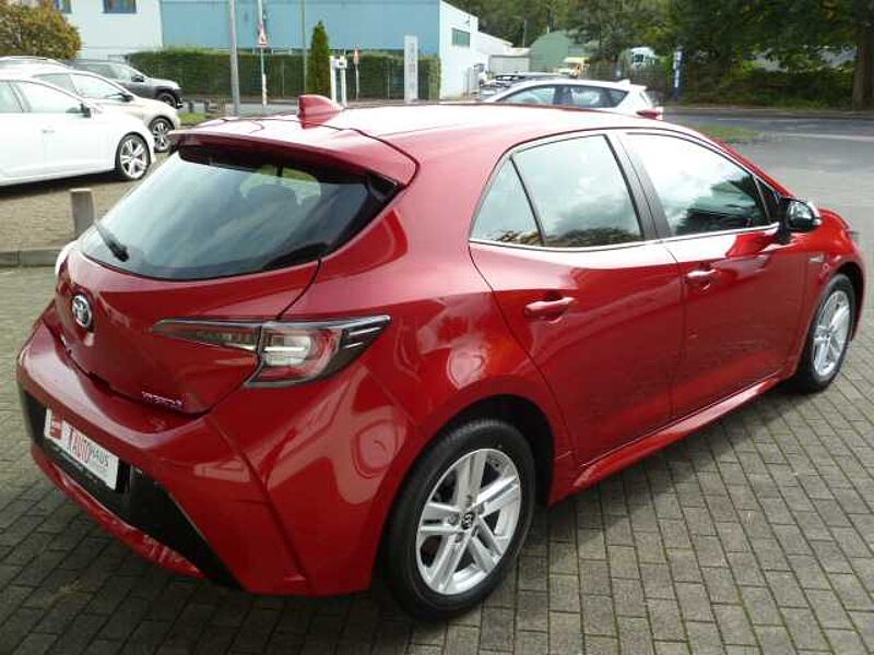 Toyota Corolla Hybrid 1.8 Style - LED, SH+LH, KeyFree