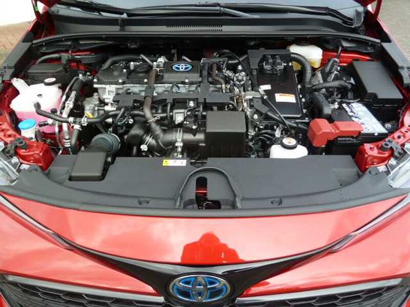 Toyota Corolla Hybrid 1.8 Style - LED, SH+LH, KeyFree