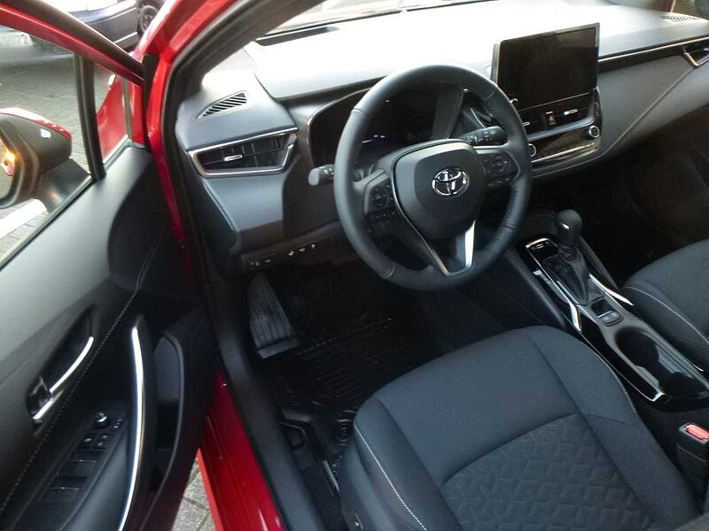 Toyota Corolla Hybrid 1.8 Style - LED, SH+LH, KeyFree