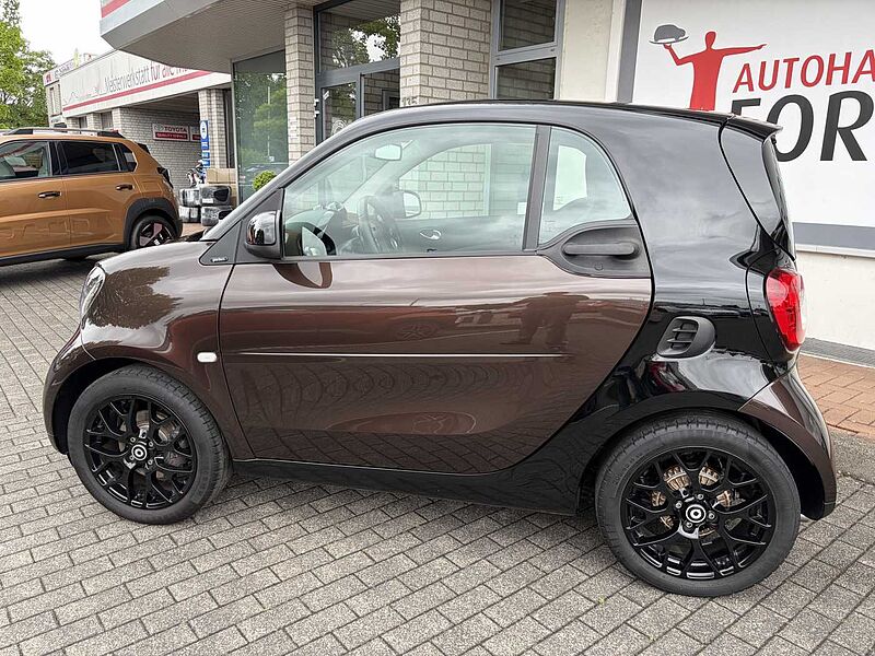 Smart ForTwo PERFECT - Pano. , Navi, SHZ, Kam. .. .