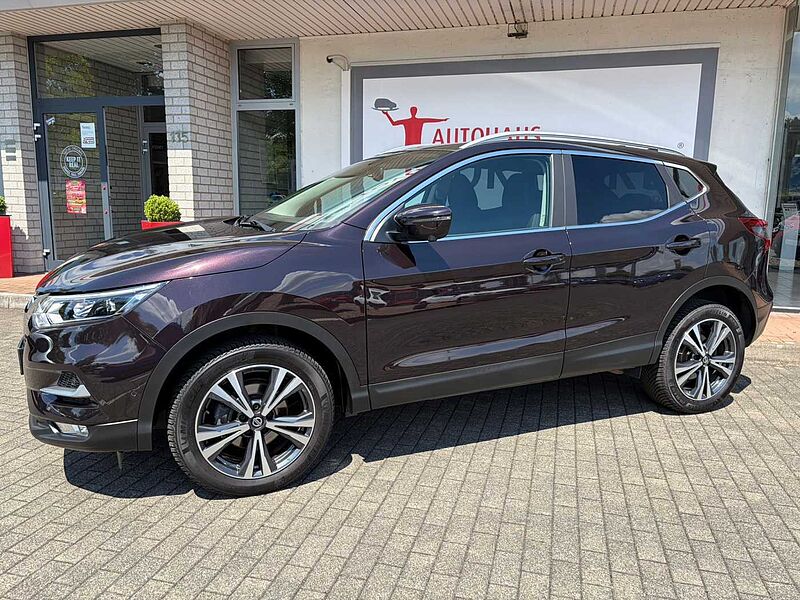 Nissan Qashqai 4x4 Acenta + 1.7 dCi - AHK, Navi, Pano, LED