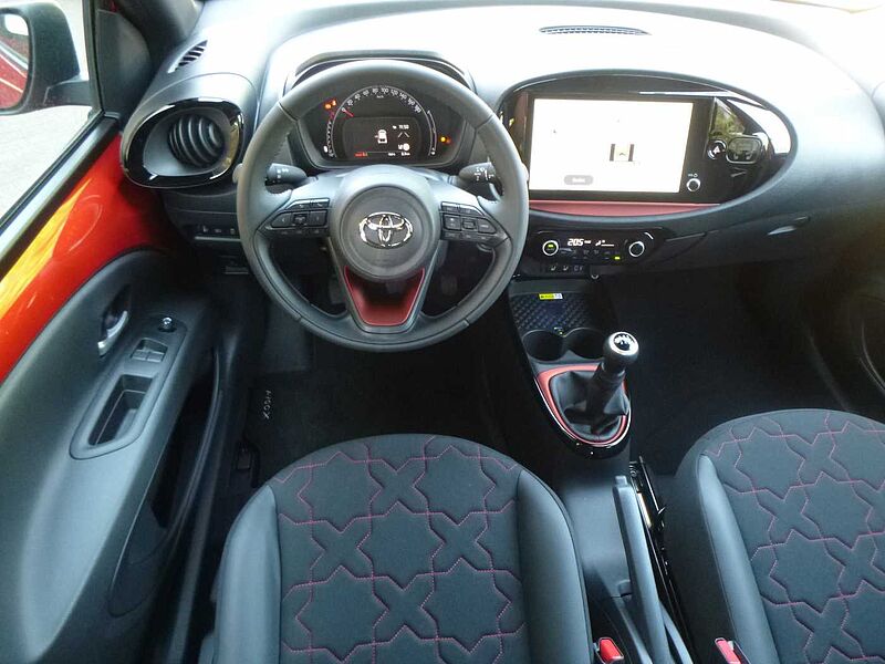Toyota Aygo X Pulse Edition - LED, Navi, SZ, PDC, Alu 18'