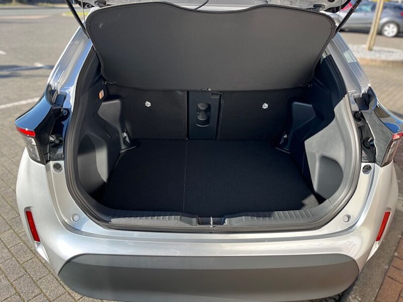 Toyota Yaris Cross Style 'Teamplayer' 1.5 Hybrid - Navi, LED, SZ, LH, Alu