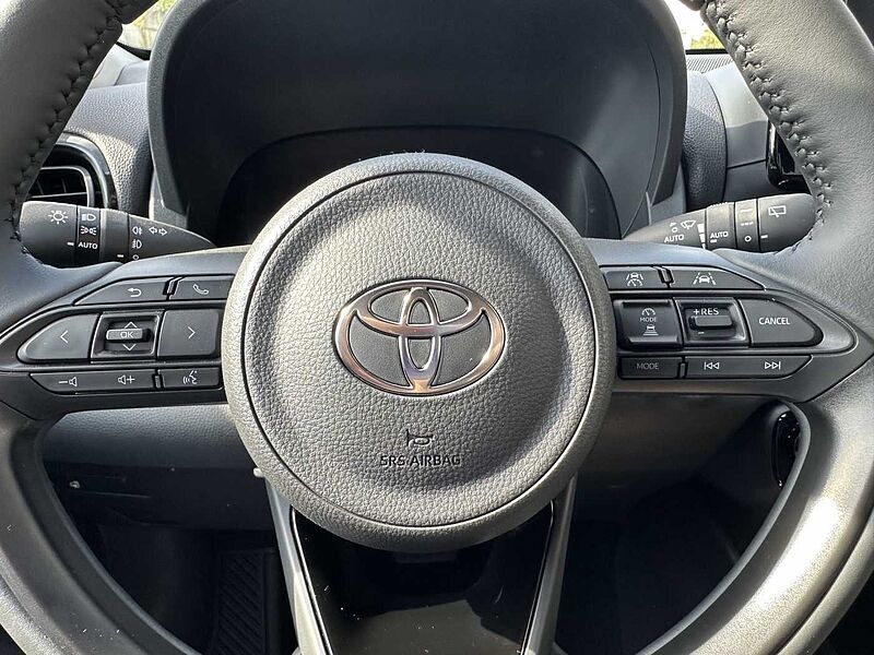 Toyota Yaris Style 1.5 Hybrid - NAVI, PDC, SHZ, LED .. .