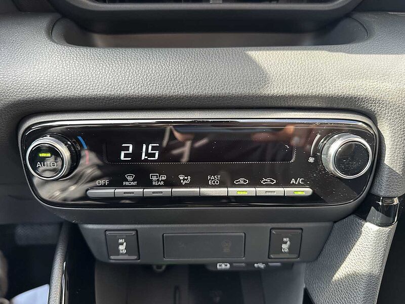Toyota Yaris Style 1.5 Hybrid - NAVI, PDC, SHZ, LED .. .