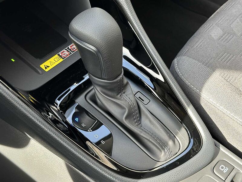 Toyota Yaris Style 1.5 Hybrid - NAVI, PDC, SHZ, LED .. .