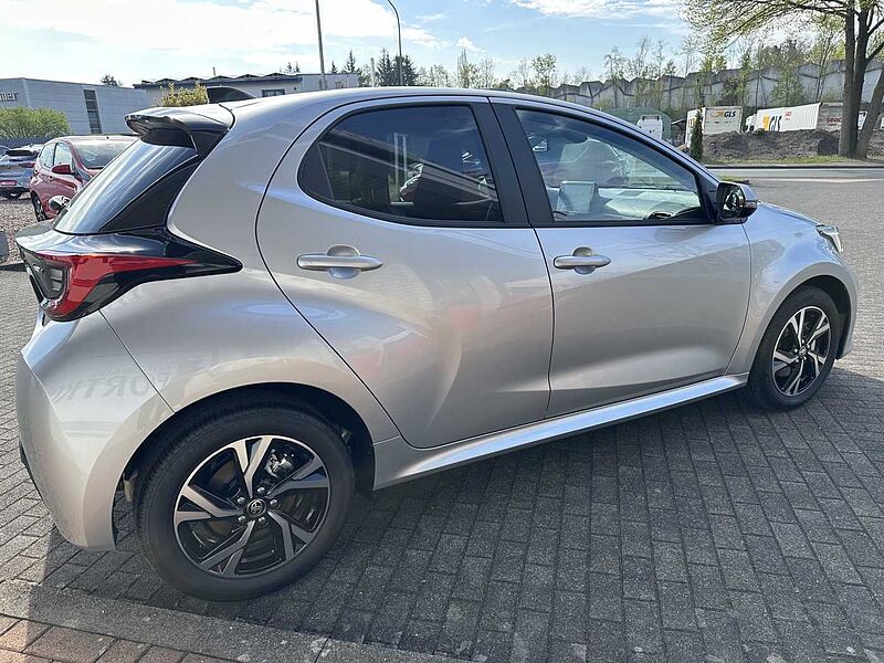 Toyota Yaris Style 1.5 Hybrid - NAVI, PDC, SHZ, LED .. .